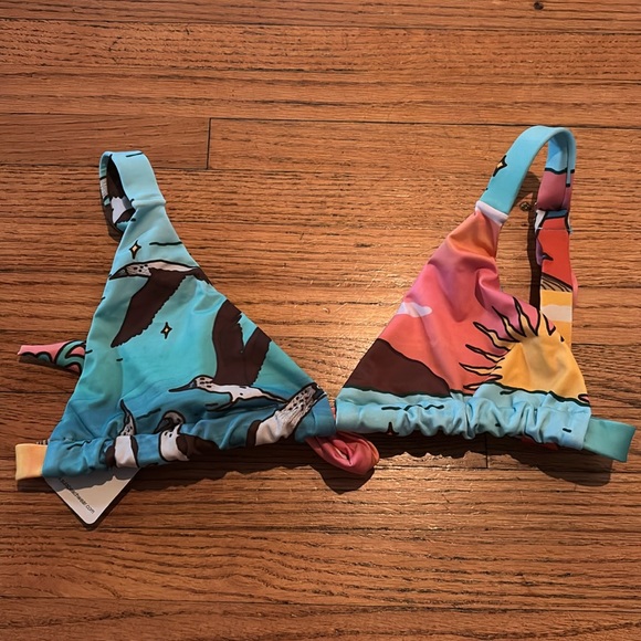 Sula Printed Bikini Tops - Picture 1 of 3